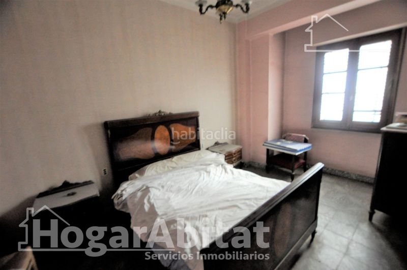 Foto 774d1207-0d66-40d2-9de6-2b78f6036654. Casa amb aparcament a Centro Xirivella