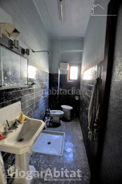 Foto d5267ef6-9bae-435d-9b2f-fdfd4a5367f5. Casa amb aparcament a Centro Xirivella