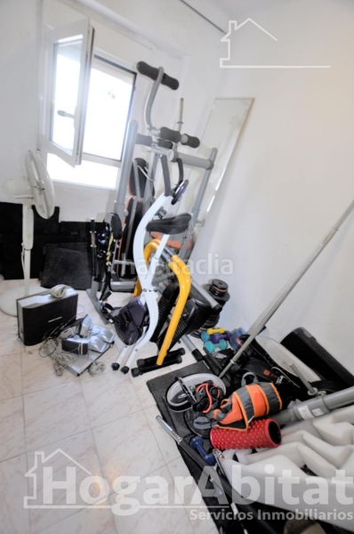 Foto ffa2db01-e41b-43da-8e1b-e96322872240. Pis a Avenida de la Paz Xirivella