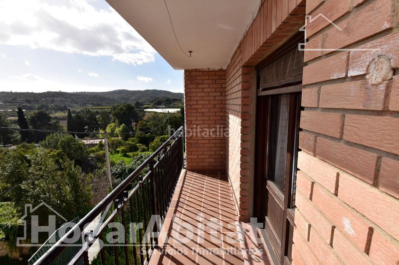 Foto 1513e743-e56d-4486-bdd5-089d36a4cec6. Xalet amb aparcament piscina a Picassent