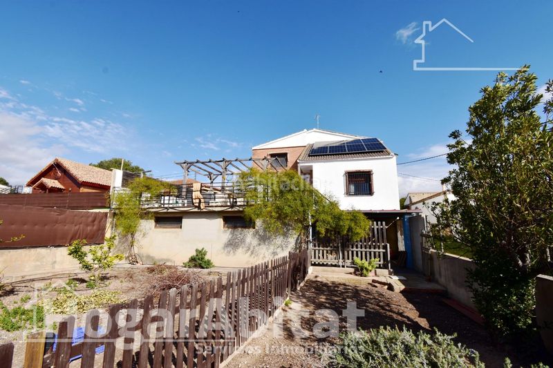 Foto 247f83ca-f042-4e06-86fa-0c16455ecaf6. Xalet amb aparcament piscina a Picassent