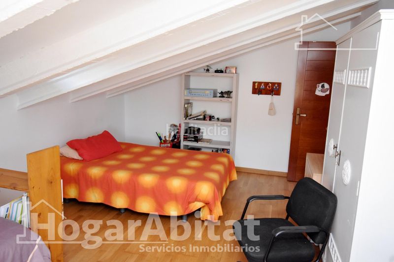 Foto c0d44d7a-dce2-43bd-85c2-9f39d8424475. Xalet amb aparcament piscina a Picassent