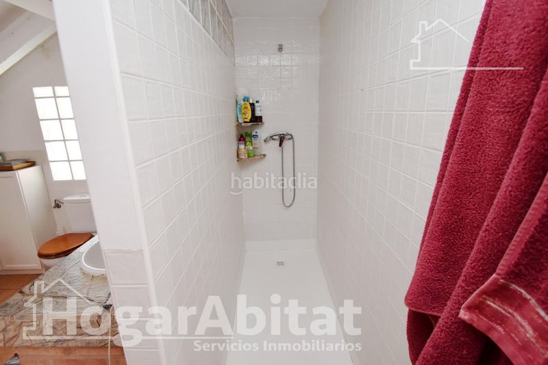 Foto c6dc6c15-d0dc-4059-9f19-de2cdeb1f903. Xalet amb aparcament piscina a Picassent