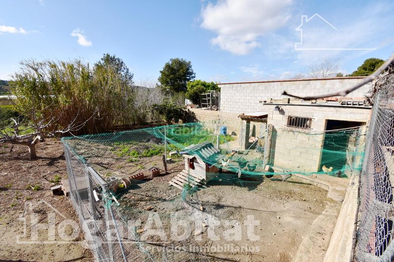 Foto f8b175f3-bbe2-4c61-8c46-5416c149c1f4. Xalet amb aparcament piscina a Picassent