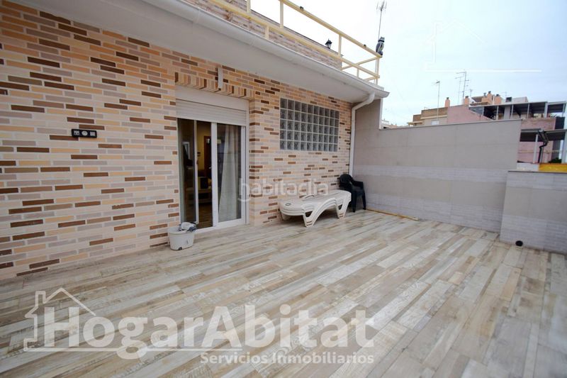 Foto c4f3e194-4b5b-48dc-8104-f8d372f9c425. Casa amb calefacció a Las Islas Sagunt