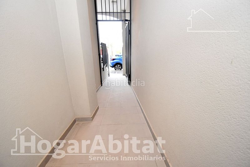 Foto c6d9d521-f0df-468a-b341-5650bdb44831. Pis amb aparcament a Centro Almazora / Almassora