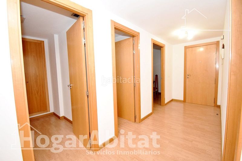 Foto f236ee78-4ebe-4ea6-bf0e-fb89afc4db88. Pis amb aparcament a Centro Almazora / Almassora