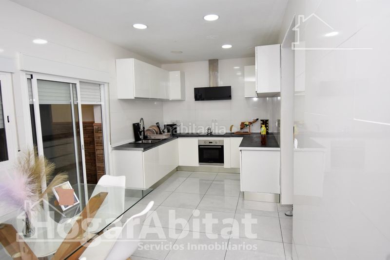 Foto 5672dc2b-064e-425f-921f-b9430c5f3d11. Casa a Alquerieta Alzira