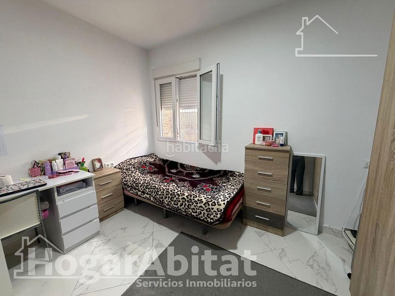 Foto f1f3f7fe-feb3-4402-b171-17577bd11904. Pis a Centro puerto Sagunt