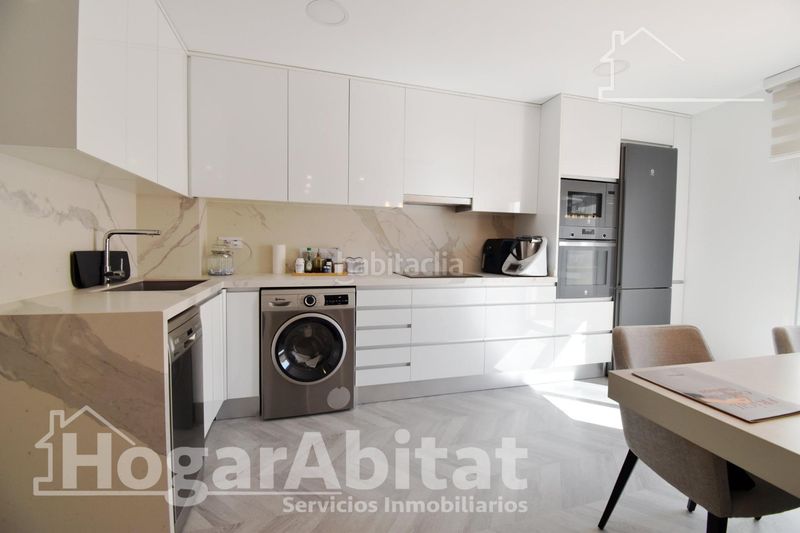 Foto 0bda6843-1823-465d-be26-dec1c58c56fb. Pis a Oliva pueblo Oliva