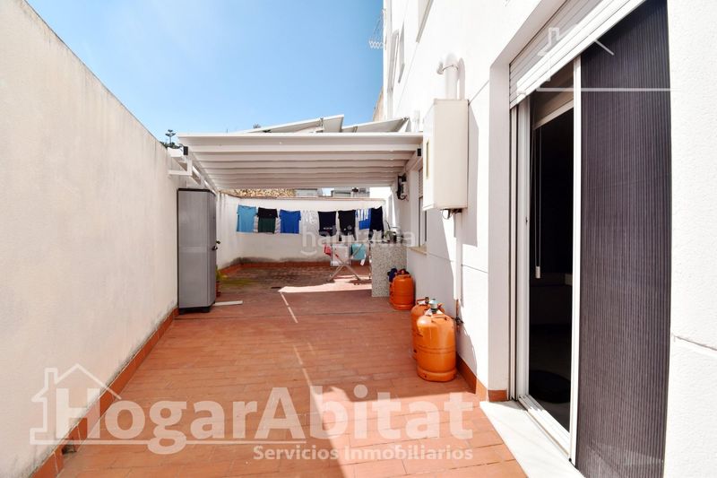 Foto 4d7c067d-3357-4b91-adf4-52b6e1ec0ab7. Pis a Oliva pueblo Oliva