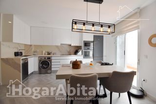 Pis  Calle cruz. Gran oportunidad! reformado con local comercial y terraza