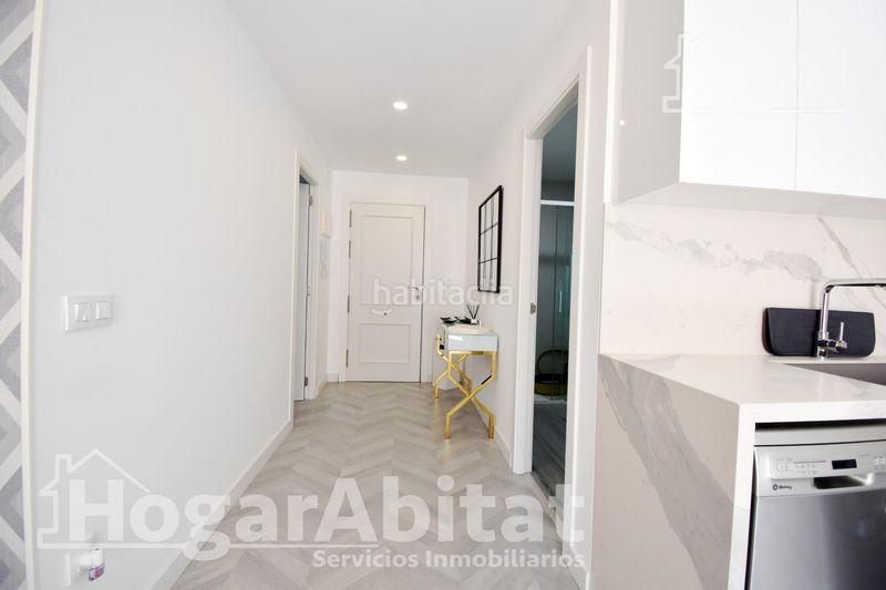 Foto 6f47f9be-8828-47f5-a529-ac19ff7b8f12. Pis a Oliva pueblo Oliva