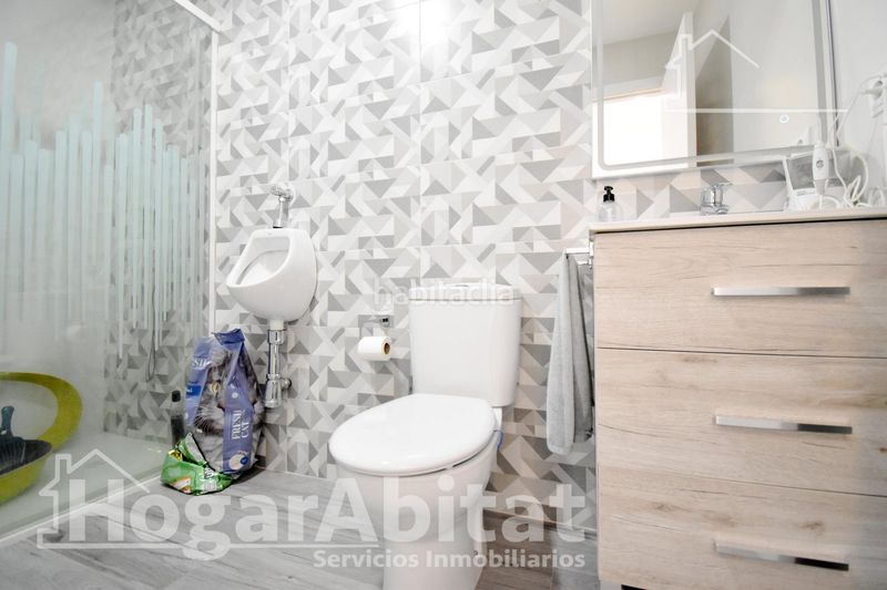 Foto 99a63d03-da98-4c29-84f7-30bf3657abc6. Pis a Oliva pueblo Oliva