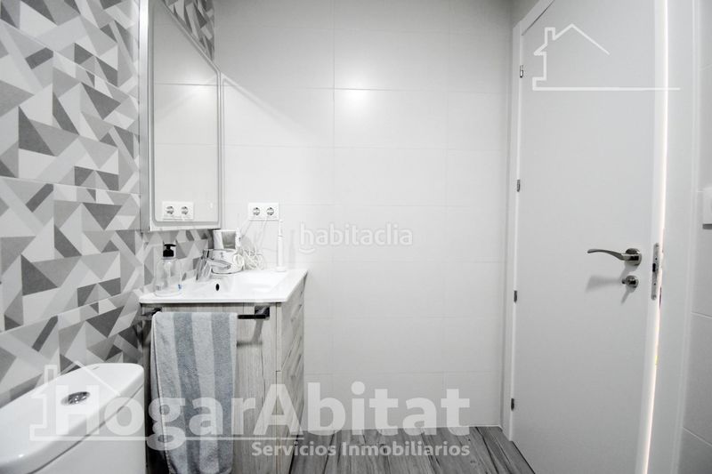 Foto a154b72f-9ce2-4ba9-bbcd-f54ff9b49d3d. Pis a Oliva pueblo Oliva