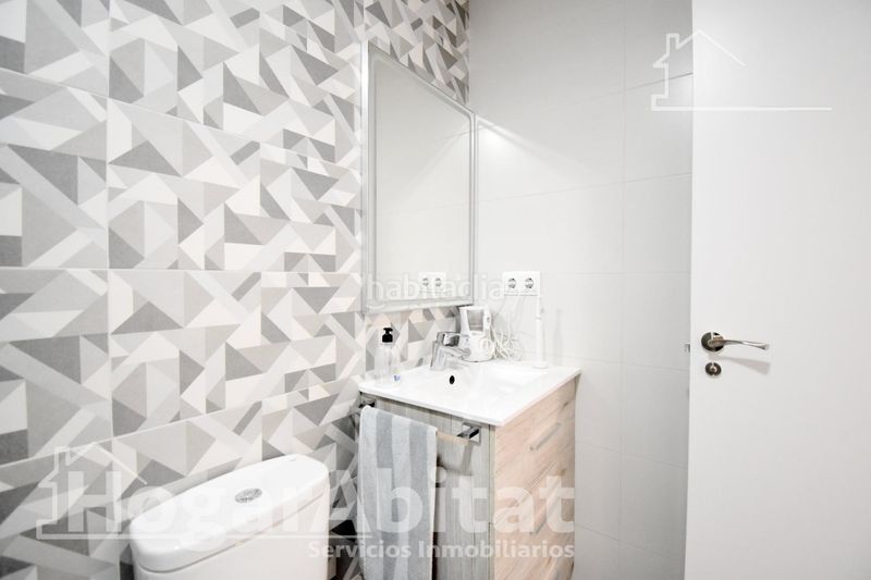 Foto a64502cc-bf4e-47e9-a48a-e1dec8efffd2. Pis a Oliva pueblo Oliva