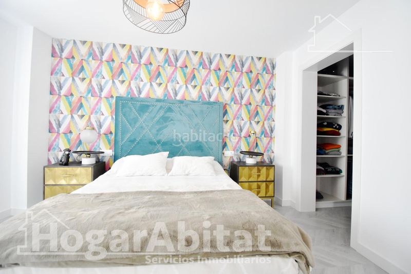 Foto c85022b8-f30b-4074-80f0-72296aad2bb3. Pis a Oliva pueblo Oliva