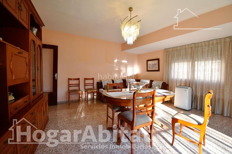 Foto 375ea99c-93e2-4bab-81ef-74b43f79854e. Pis a Oliva pueblo Oliva