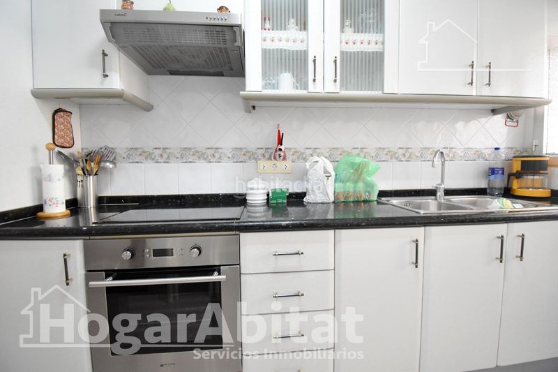 Foto 5c7bd42b-4fb2-4f8d-8740-a7c346831e59. Pis a Oliva pueblo Oliva