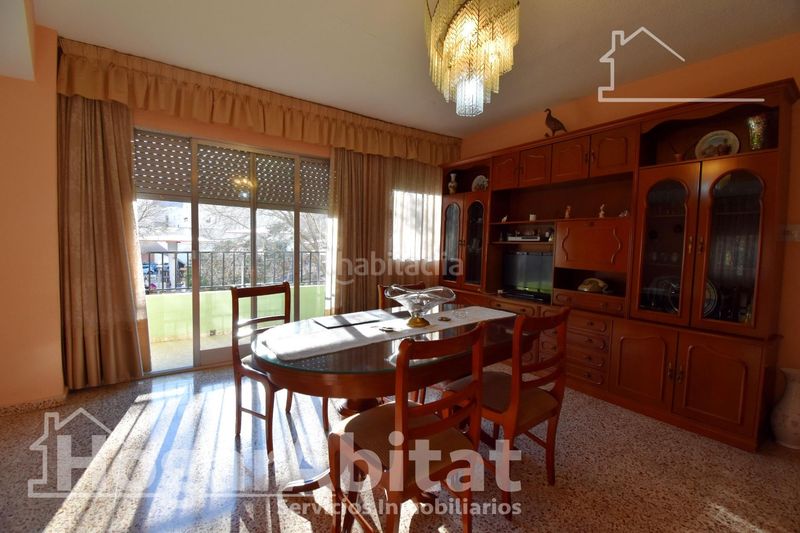 Foto a9a57194-1be5-49af-a820-9438a15fcaf7. Pis a Oliva pueblo Oliva