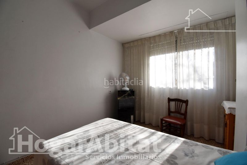 Foto abb1503e-a24c-4a89-b079-280cbb0df571. Pis a Oliva pueblo Oliva