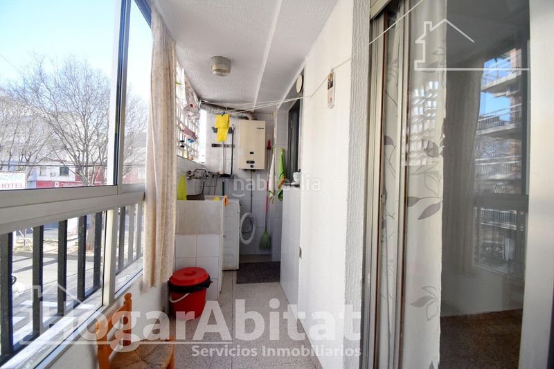 Foto ae673a48-b283-4179-8582-fcc378effd05. Pis a Oliva pueblo Oliva