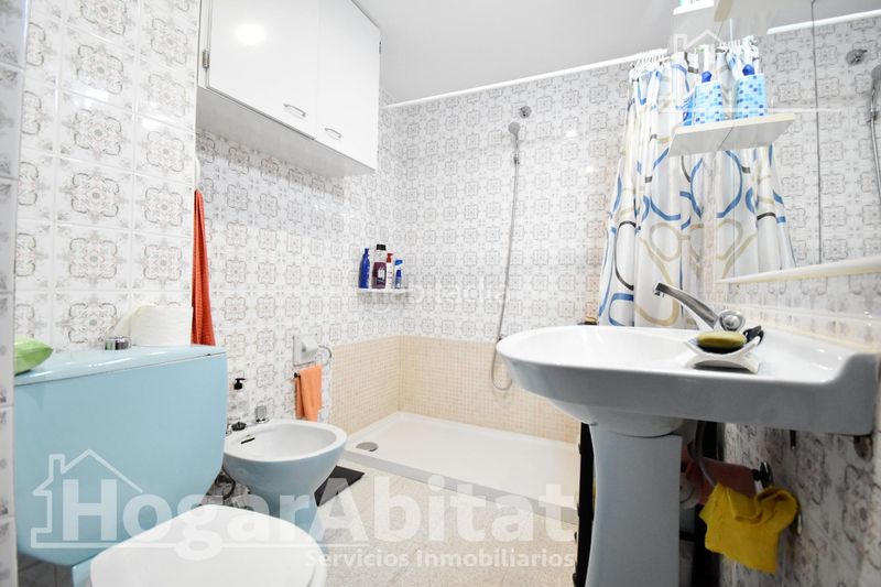 Foto ae77a023-a631-4ceb-bb54-4d990608a3ff. Pis a Oliva pueblo Oliva