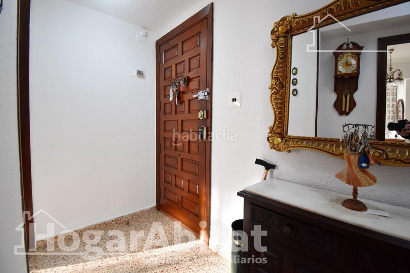 Foto d3cb39a9-5475-49f2-ab26-ad583b111eba. Pis a Oliva pueblo Oliva