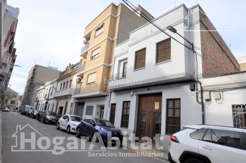 Foto 0be08de8-18e9-484f-9b72-5d5c744cdc14. Casa amb aparcament a Centro Xirivella