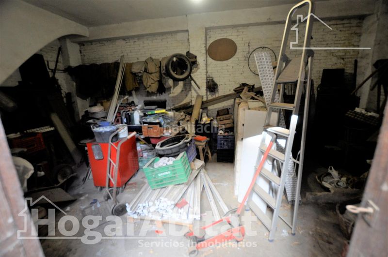 Foto c33b5e01-596e-48ba-bed7-37fbfb150f5b. Casa amb aparcament a Centro Xirivella