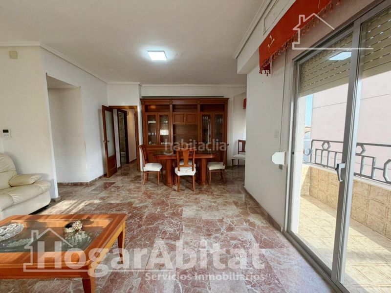 Foto cd3a3d53-ee35-44c8-bceb-aad7779f0195. Pis a Benaguasil