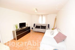 Chalet  Partida enadresa 17. Chalet seminuevo con terraza y garaje