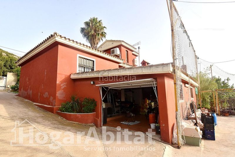 Foto 9510c09c-b8ca-4beb-92a3-f28145426052. Xalet amb calefacció aparcament piscina a Borriol