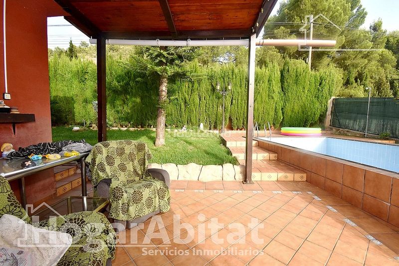 Foto f194d1b9-121a-46f3-85d2-f010447e40b6. Xalet amb calefacció aparcament piscina a Borriol