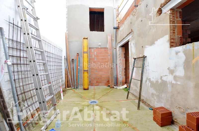 Foto 254dc633-5a00-401a-af76-e9993c9d7332. Casa amb aparcament a Piles