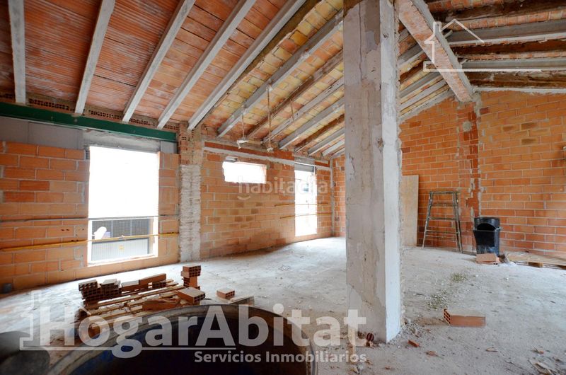 Foto 363c0615-08c6-4f1d-b3d9-8bba476b1f79. Casa amb aparcament a Piles