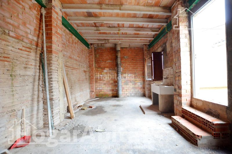 Foto 5321a03c-37a7-4d74-a107-35d5ba4c85ba. Casa amb aparcament a Piles