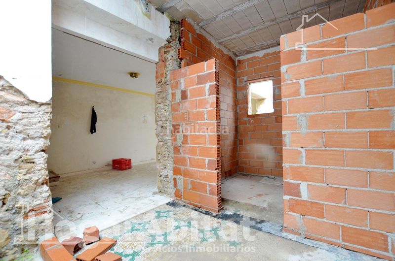 Foto 5b3be39a-d64f-468e-ad0c-1a8ae9bb290a. Casa amb aparcament a Piles