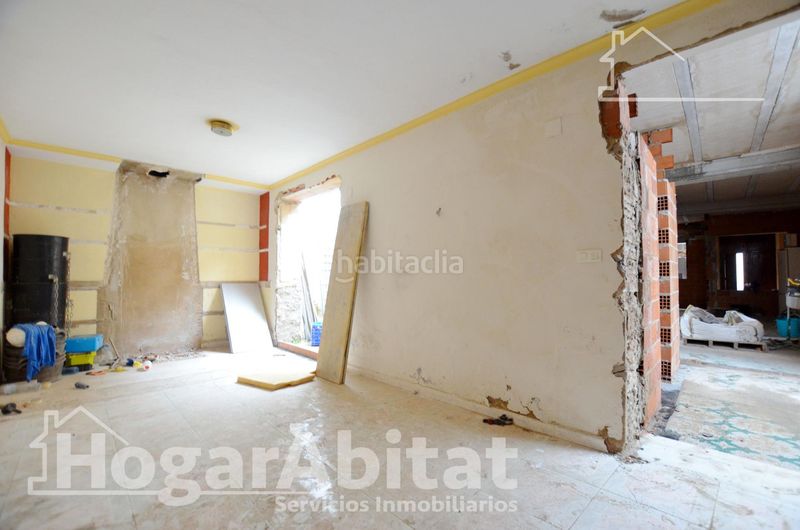 Foto 7a1544f4-9f25-4f82-a345-e6da4bf84fe8. Casa amb aparcament a Piles