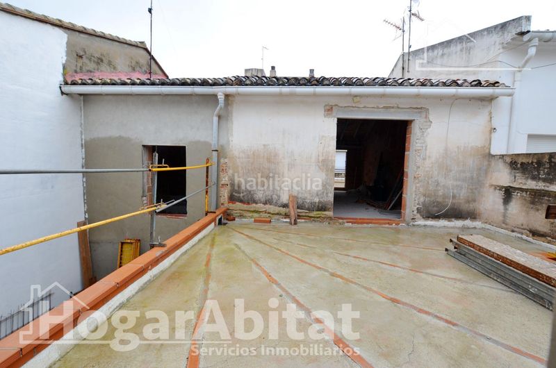 Foto 7e63934d-2c9e-49df-bab4-5a1e7b1f9c10. Casa amb aparcament a Piles