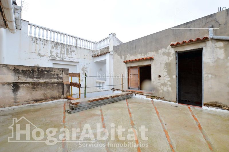 Foto 8f954b3c-2258-41b2-9373-880561a68fc6. Casa amb aparcament a Piles