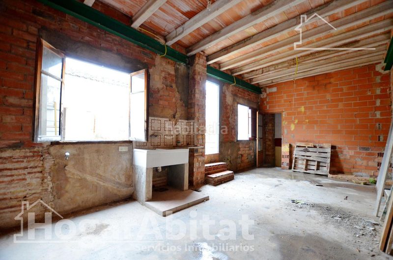 Foto a15942a3-9222-4365-8130-fcbcf2f01b62. Casa amb aparcament a Piles