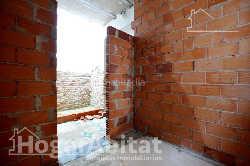 Foto aadb46fd-4df9-4aaf-8dab-38ab6f457971. Casa amb aparcament a Piles