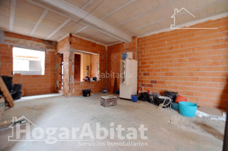 Foto b557369a-ace1-4db8-920a-e4983e9ab369. Casa amb aparcament a Piles