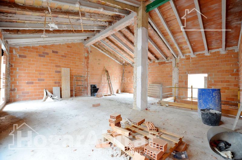 Foto b6927a53-b0b9-4d8f-9fc9-d05784681368. Casa amb aparcament a Piles