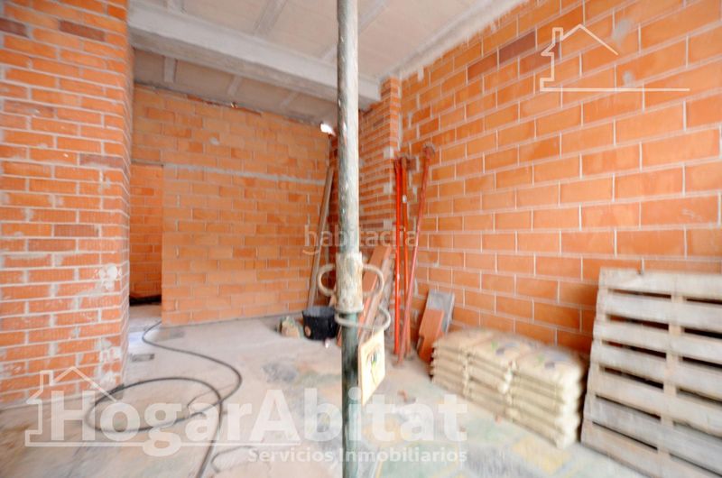 Foto c88bbba5-dd97-483e-bbc2-c566d412ba00. Casa amb aparcament a Piles