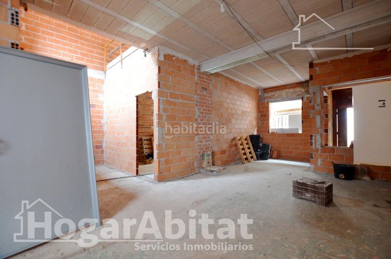 Foto c893ac36-360b-4399-9ff5-3d52f0012b75. Casa amb aparcament a Piles