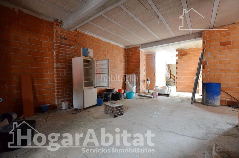Foto d9e70631-3745-4231-9b75-92e69a8def6d. Casa amb aparcament a Piles