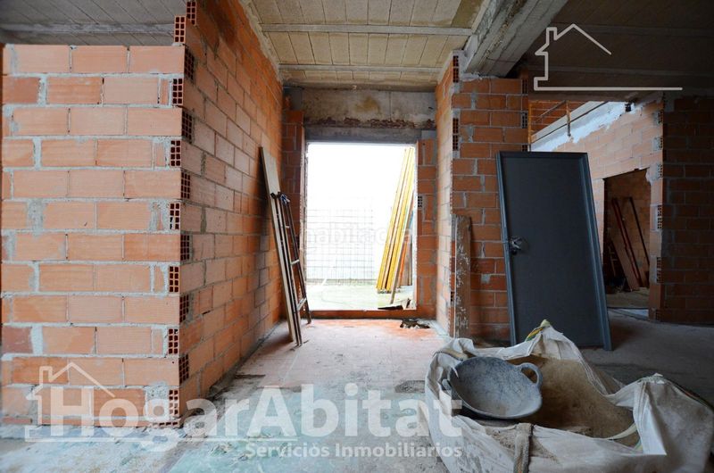Foto e025268a-7436-424d-b0f9-33e52088e31e. Casa amb aparcament a Piles