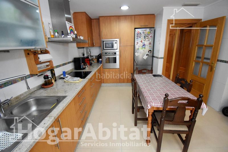 Foto 5e697cc5-b7d7-4271-9e58-291995cbeef5. Casa adossada amb calefacció aparcament a Centro Almazora / Almassora